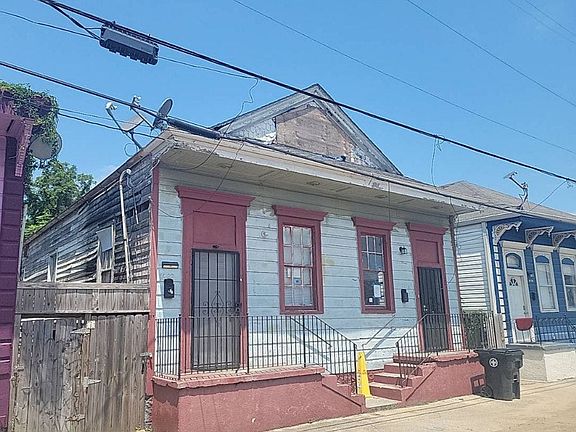 2nd image of 1622-1624 Touro St