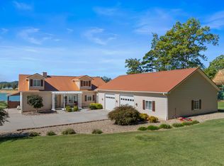 2225 Ted Moore Rd, Dandridge, TN 37725