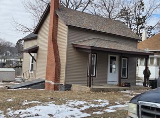 108 S Walnut St, North English, IA 52316