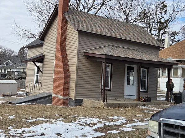 108 S Walnut St, North English, IA 52316