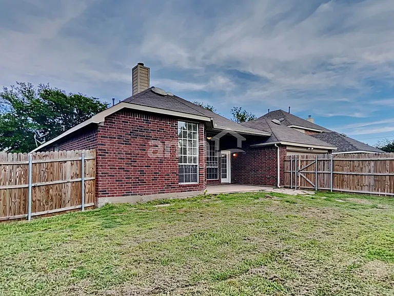 6213 Richmond Dr — Photo 22