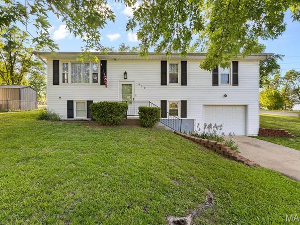 412 1st St, Park Hills, MO 63601