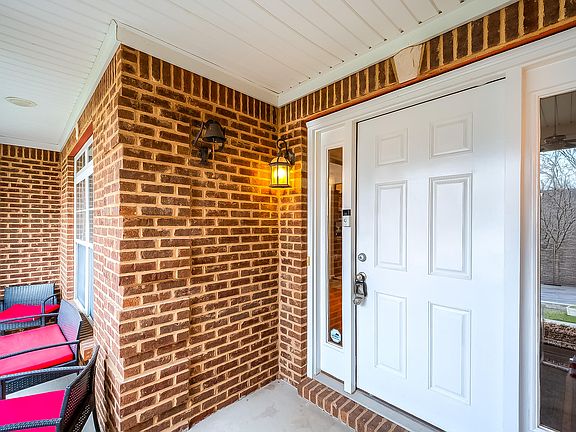 4th image of 2269 Sunningdale Dr