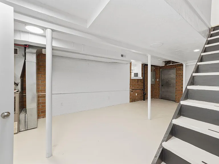3401 Butler St #1 — Photo 11