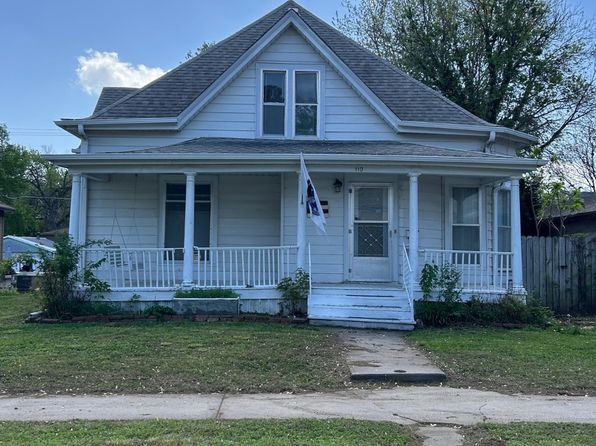110 E 8th St, Concordia, KS 66901