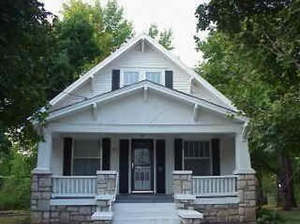 424 E Poplar St, Olathe, KS 66061