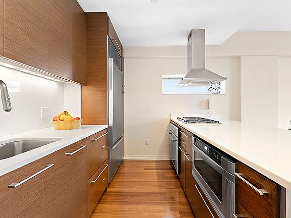 3rd image of 39 E 29th St #27-C