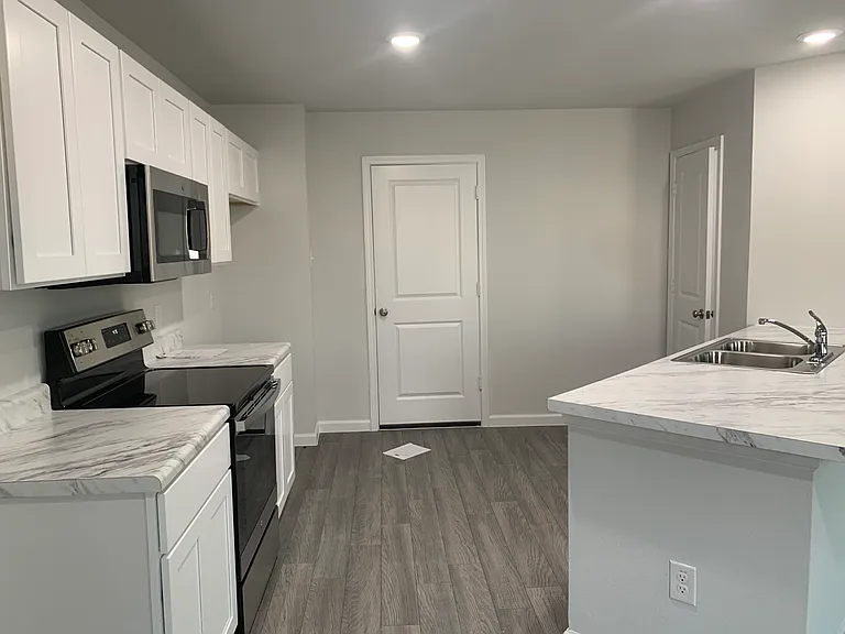 7336 Tin Star Dr — Photo 10