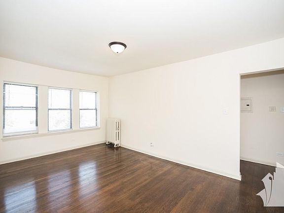 2nd image of 5730 N Winthrop Ave #36-013