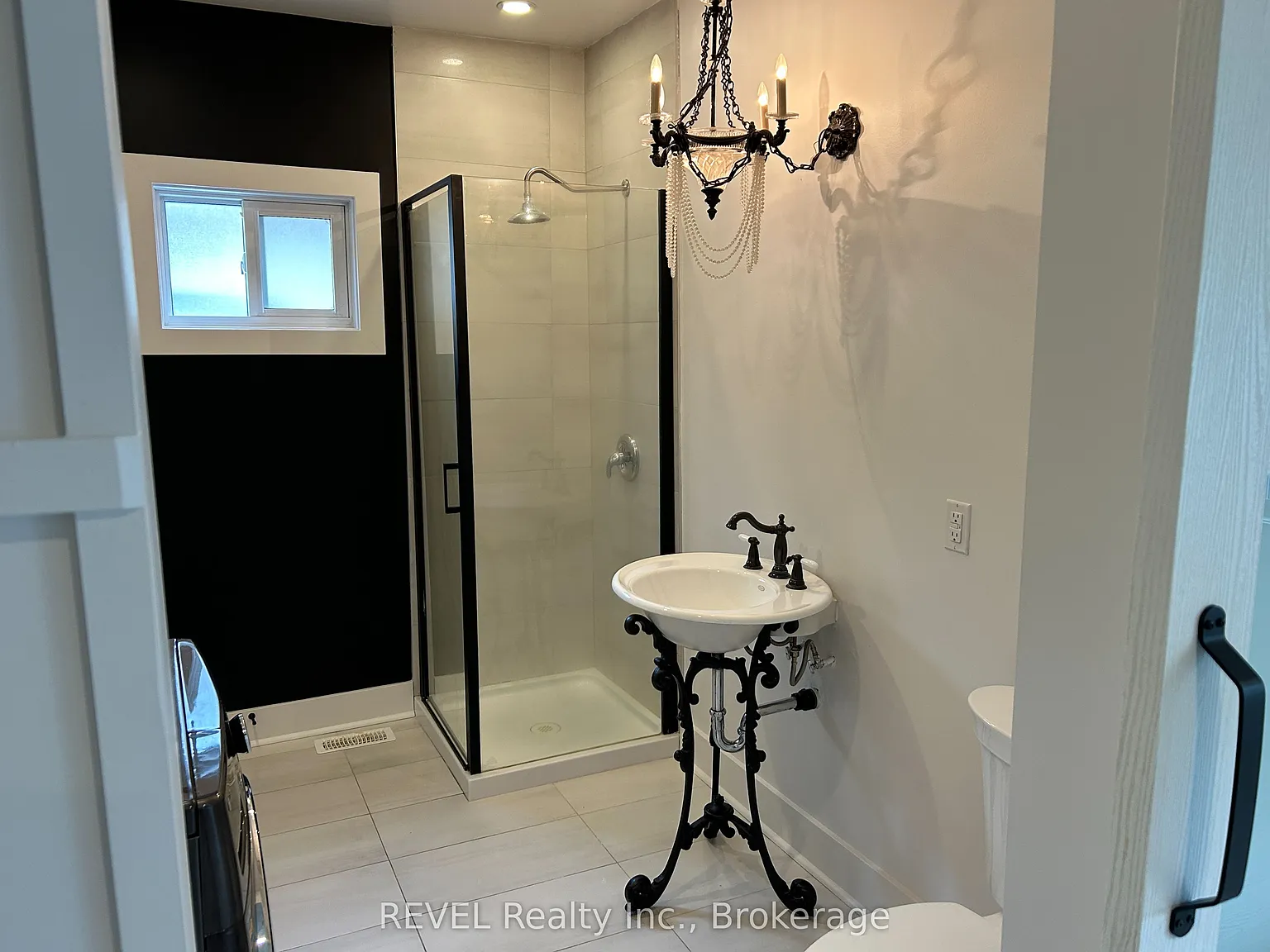 1 bed, $2,000 — Photo 4