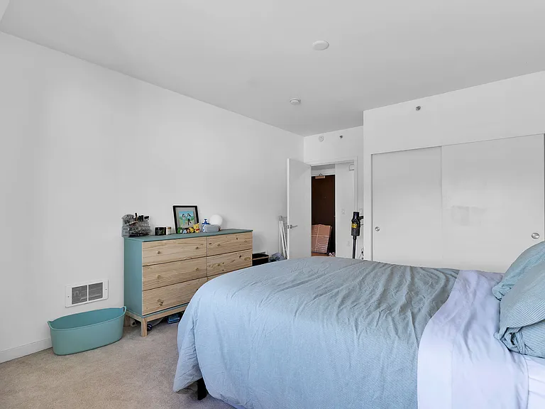 555 4th St #411 — Photo 7