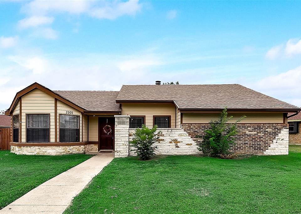 1st image of 2909 Branch Hollow Dr