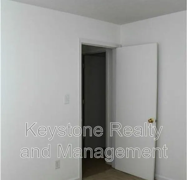 1375 Thompsonville Ln #1A — Photo 12