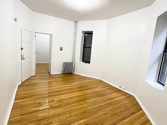 3rd image of 223 W 105th St APT 1RW