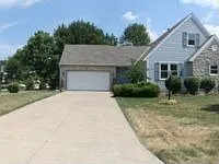 814 Birchwood Dr photo 1