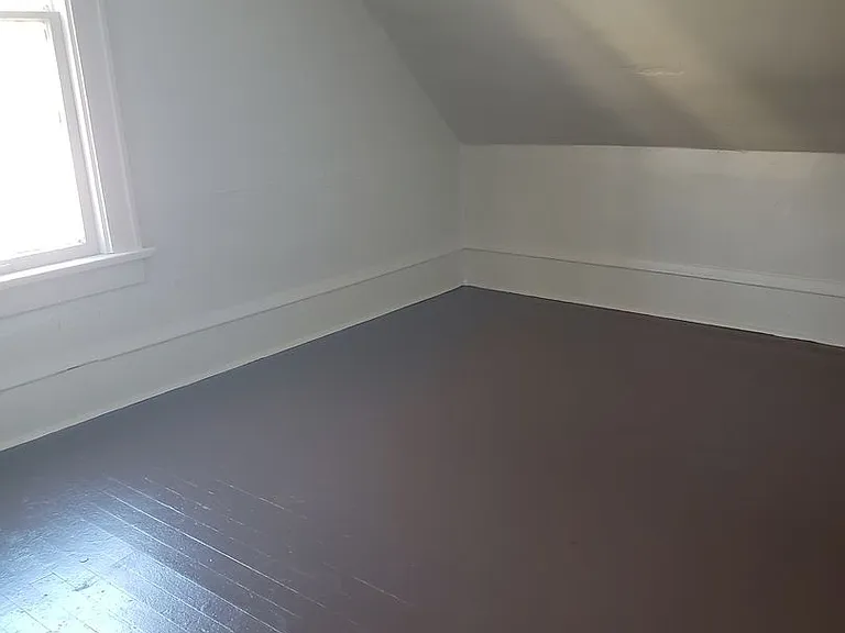 2432 W Concordia Ave — Photo 2