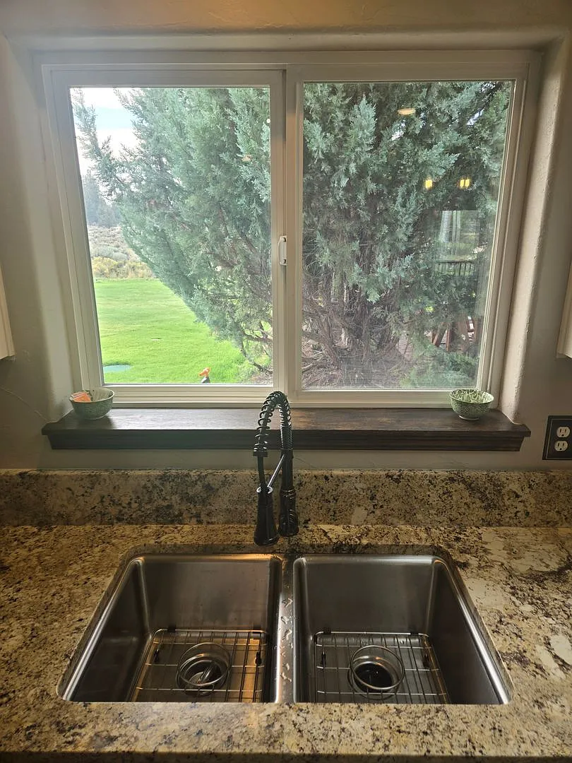 Crestridge Estates. Private. Fully furnished. Availible now through May 31, 2027 — Photo 4