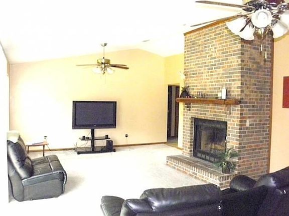 5th image of 2928 N Settlers Blvd