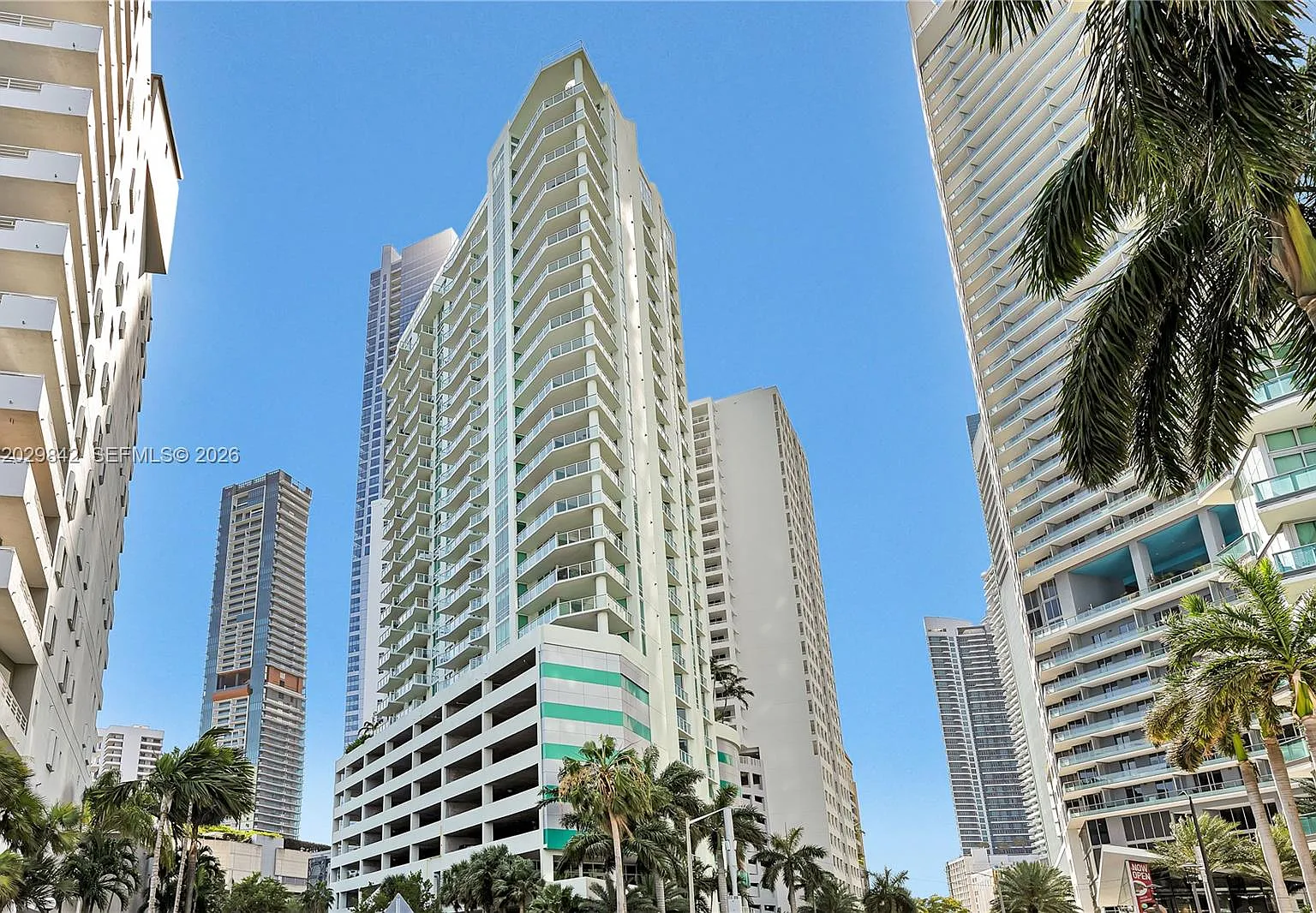 The Emerald At Brickell C — Photo 1