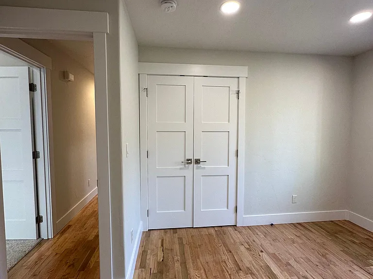 624 NE Olney Ave — Photo 21