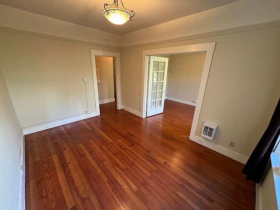 3rd image of 770 Oak St #4