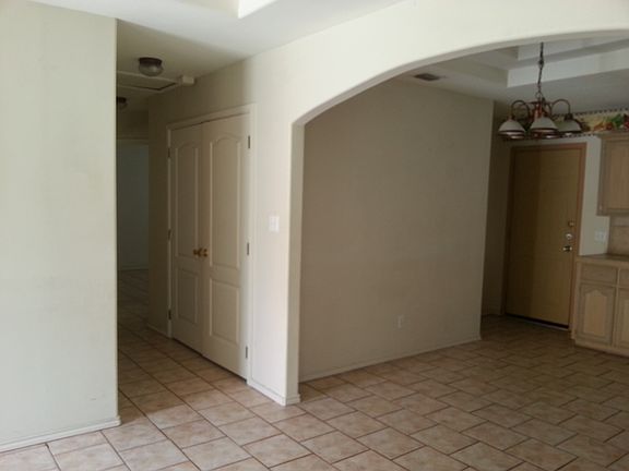 2nd image of 1419 Acme Ln