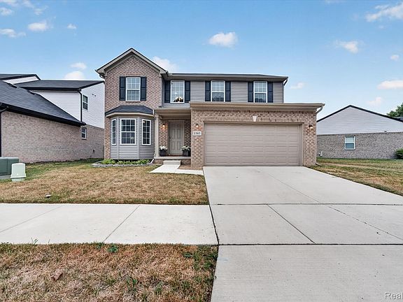3rd image of 1585 Weeping Willow Ct
