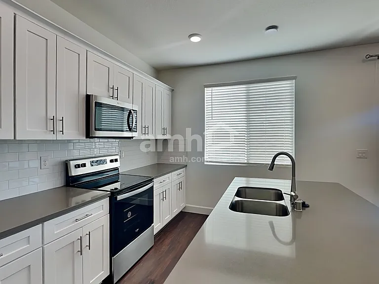 4837 Colossal Star St — Photo 3