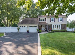 53 Alexandria Dr, Manalapan, NJ 07726