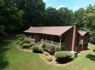 1502 Henley Ctry Rd, Randleman, NC 27317