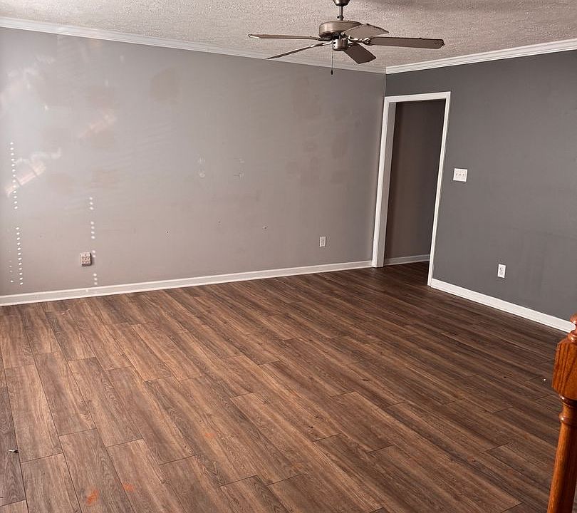 1st image of 160 Ivy Creek Ln Unit 300