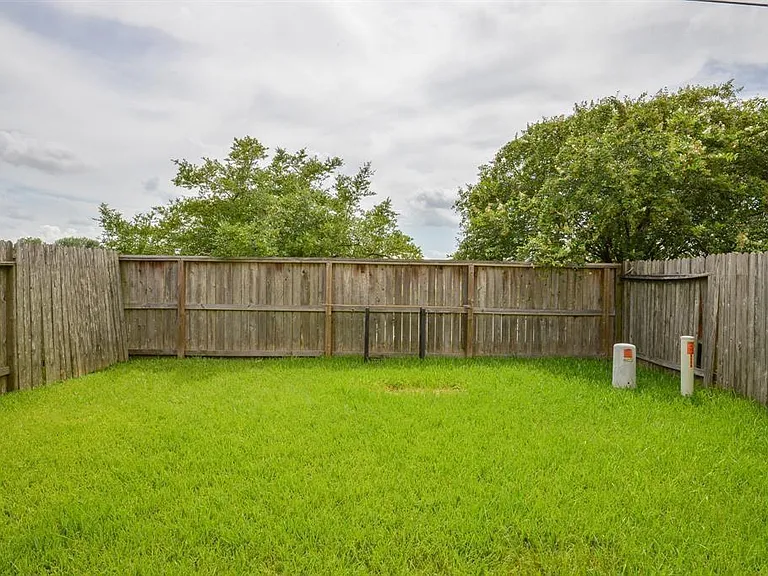 8755 Thistlemoor Ln — Photo 19