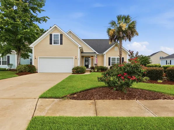 281 Outboard Dr, Murrells Inlet, SC 29576
