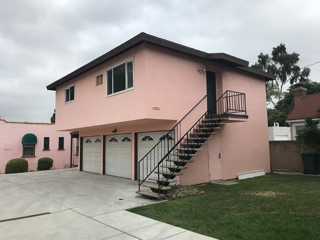 2 bed, 800 sqft, $2,800 — Photo 3