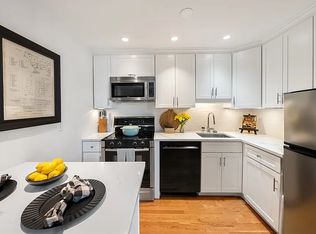 9 Hancock St #5R, Boston, MA 02114