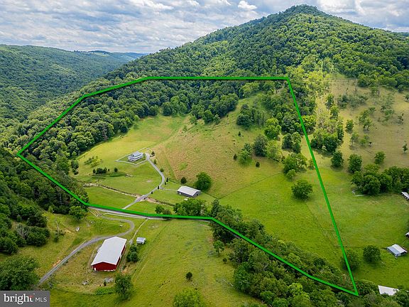3rd image of 90 Tsar Mountain Ln
