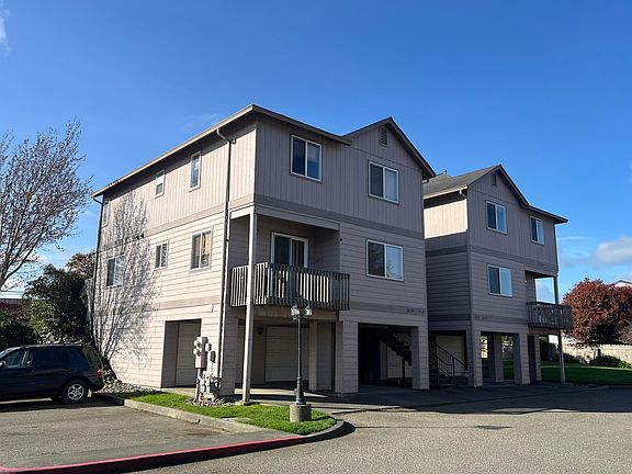 2nd image of 3200 Matthew Ln