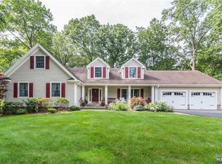 559 Helena Ave, Wyckoff, NJ 07481