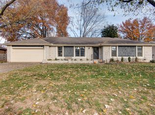1821 E Vincent Drive, Springfield, MO 65804