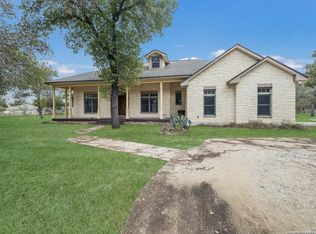 1903 Acorn Ct, Adkins, TX 78101