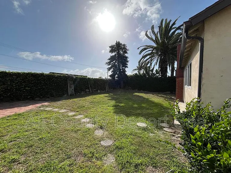 5832 Nordina Dr — Photo 18
