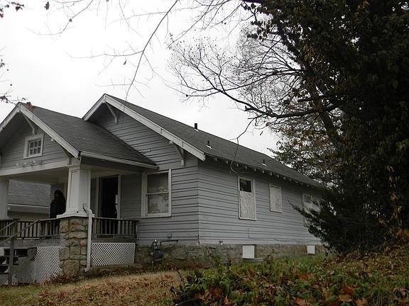 2nd image of 4318 Chestnut Ave