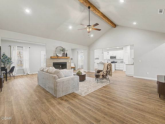 2nd image of 1 Insh Cir
