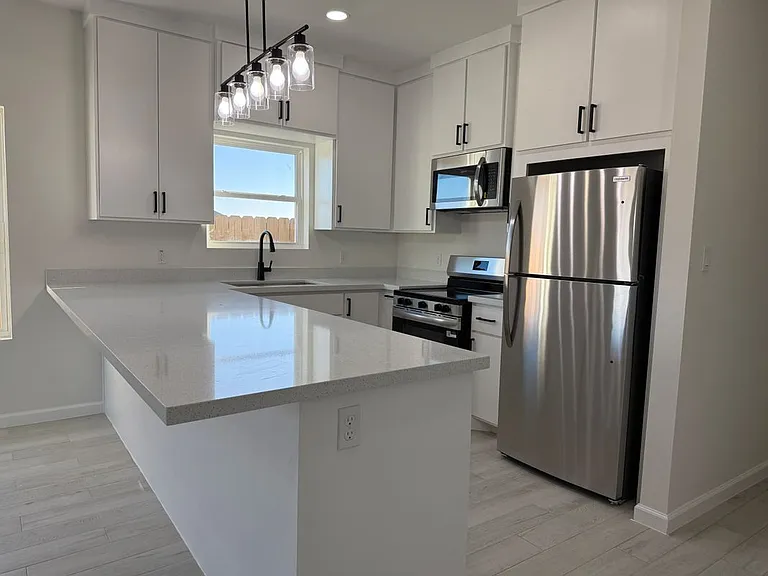 1013 Gabriela St #A — Photo 2