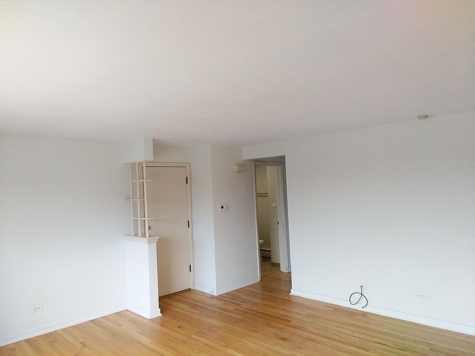1st image of 9452 N Washington St