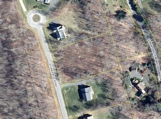 52 Stonefield Rd, Woodbury, CT 06798