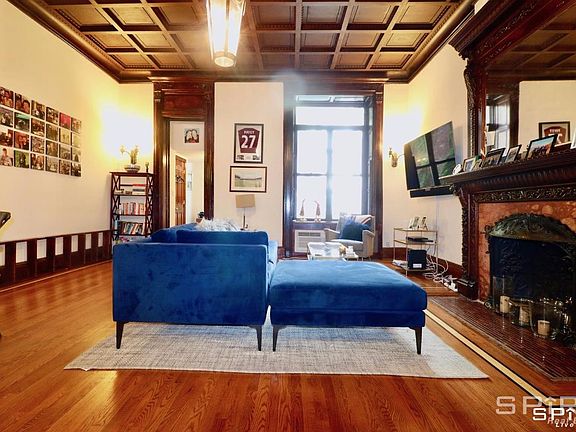 4th image of 47 W 75th St APT 2