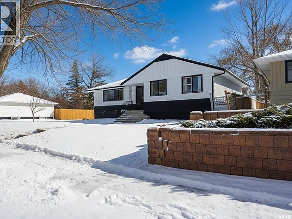 2nd image of 81 McNab Cres