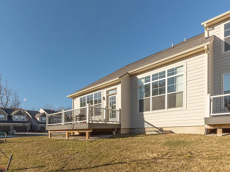 3341 Roseford Blvd — Photo 50