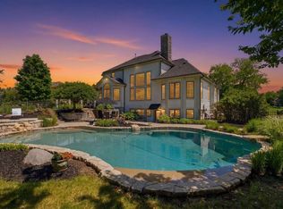 N34W33440 Hickory Ln, Nashotah, WI 53058